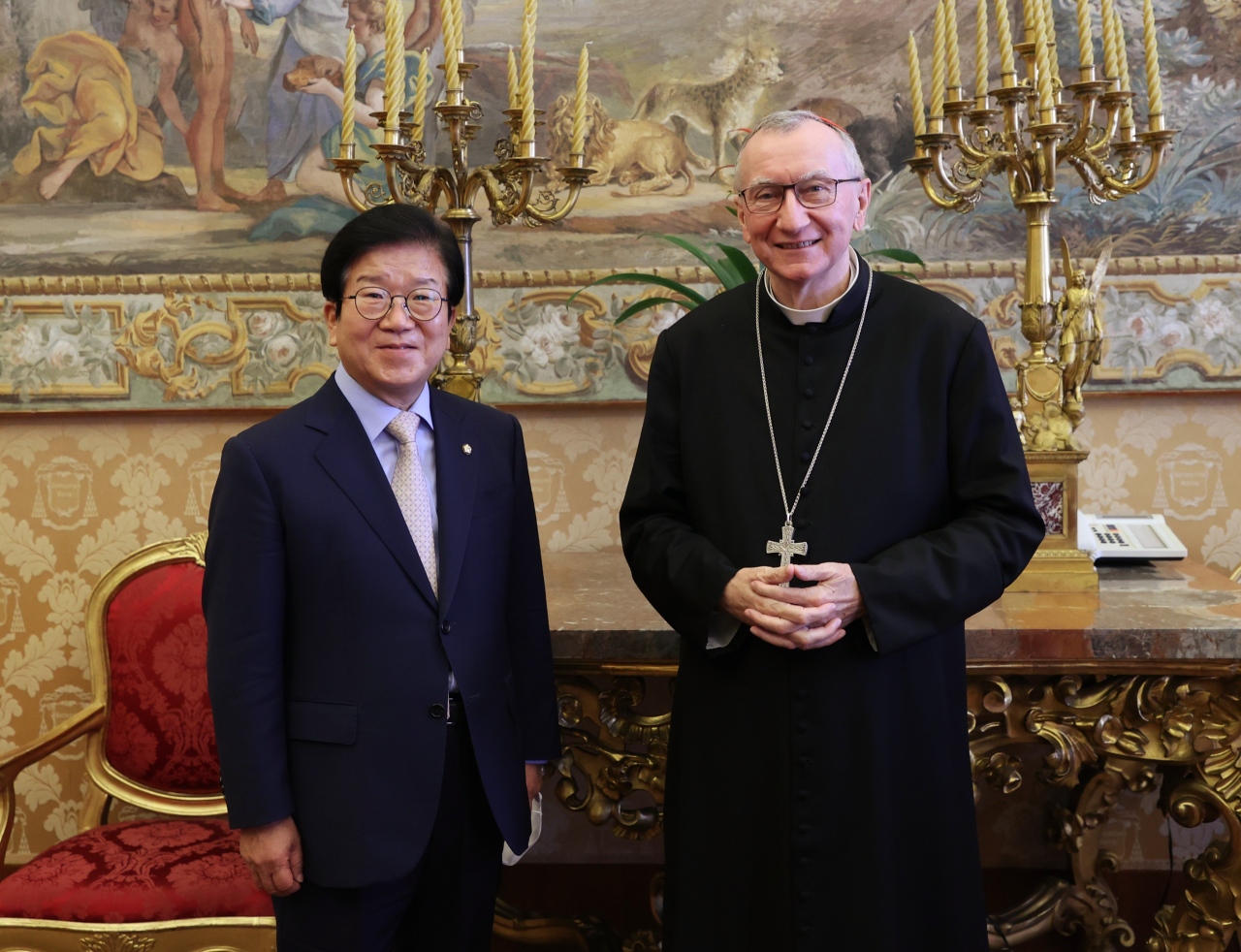 National Assembly Speaker Park Byeong-seug (left) poses for a photo with Cardinal Pietro Parolin at the Vatican’s Apostolic Palace on Friday. (National Assembly)