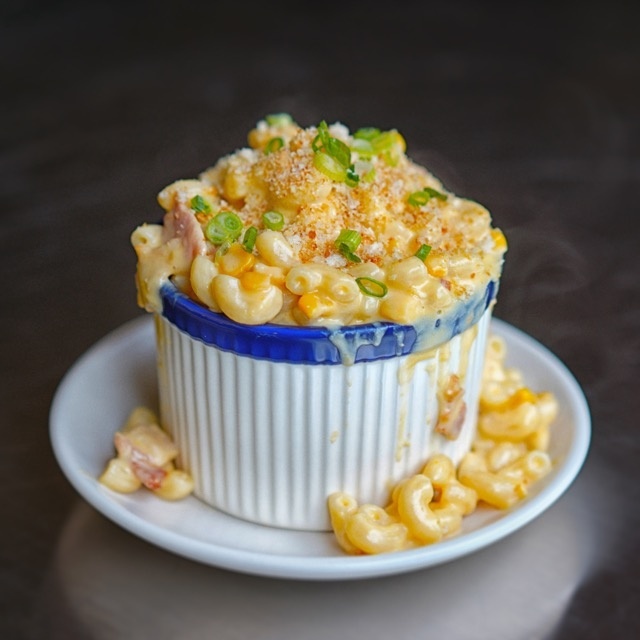 In addition to burgers, Pound also serves up mac and cheese crafted with Taleggio, cheddar, Grana Padano and mozzarella cheese and a corn and milk base. (poundseoul)