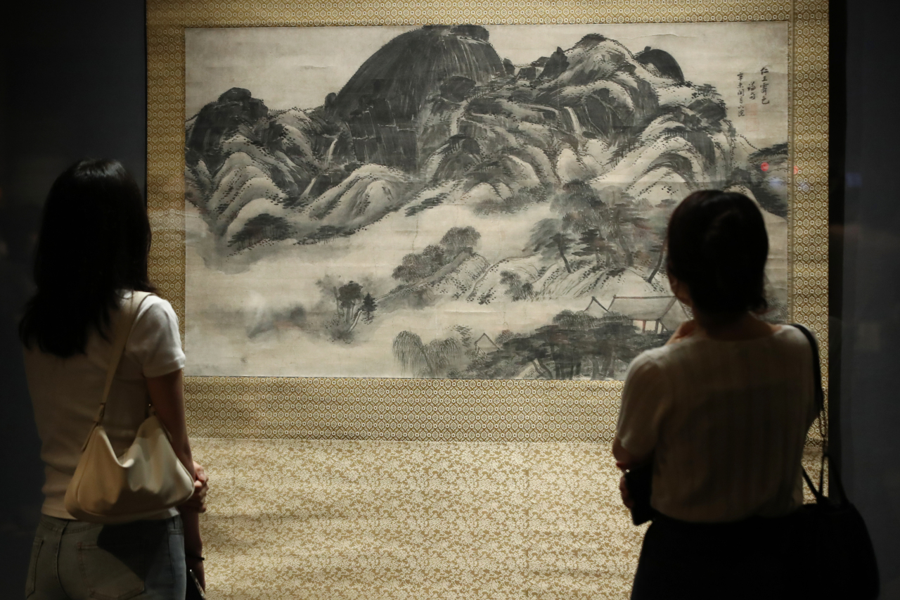 Visitors view Joseon era painter Jeong Seon's 