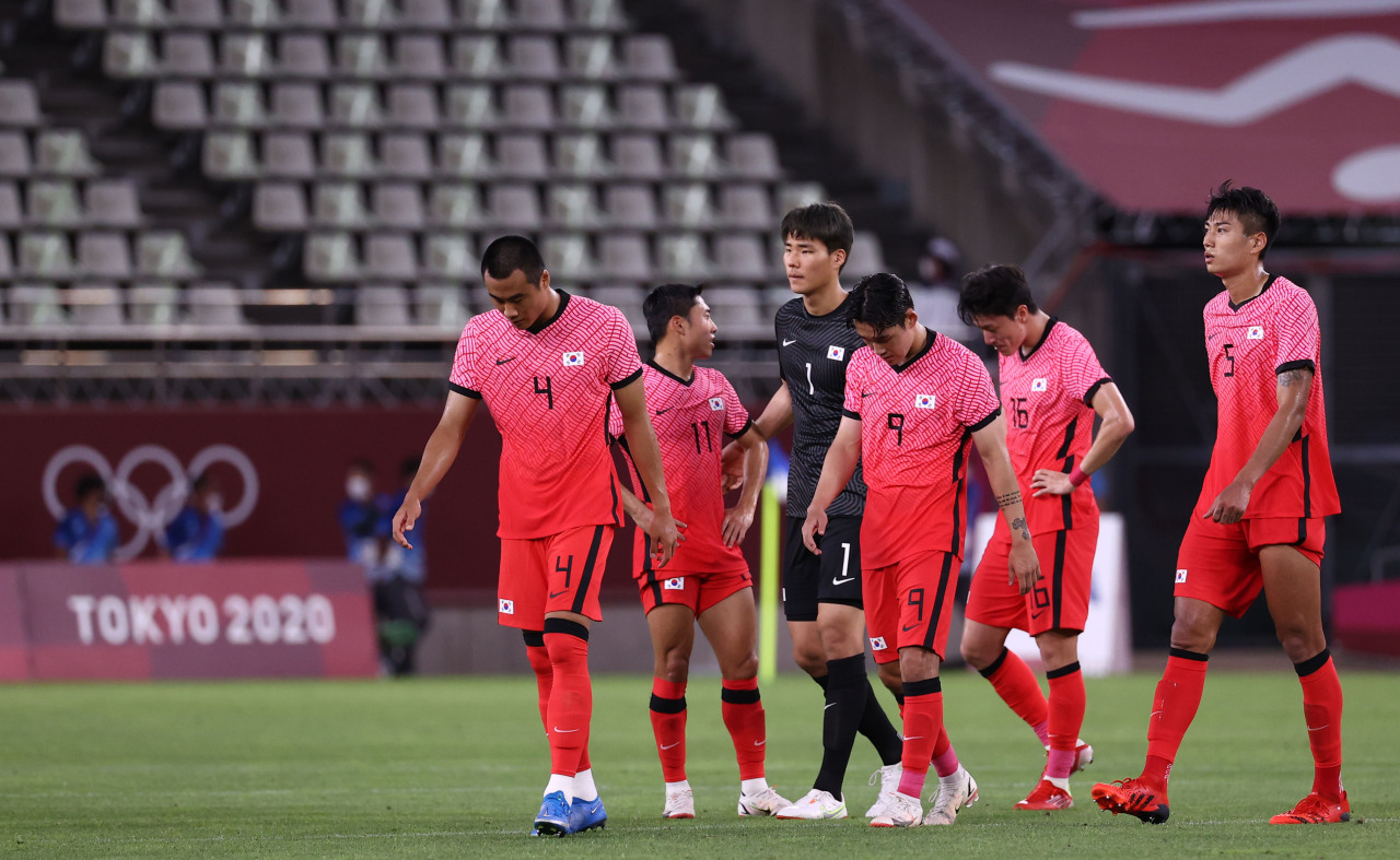 South Korea lost to New Zealand 1-0 to kick off the men’s football tournament at the Tokyo Olympics on Thursday. (Yonhap)