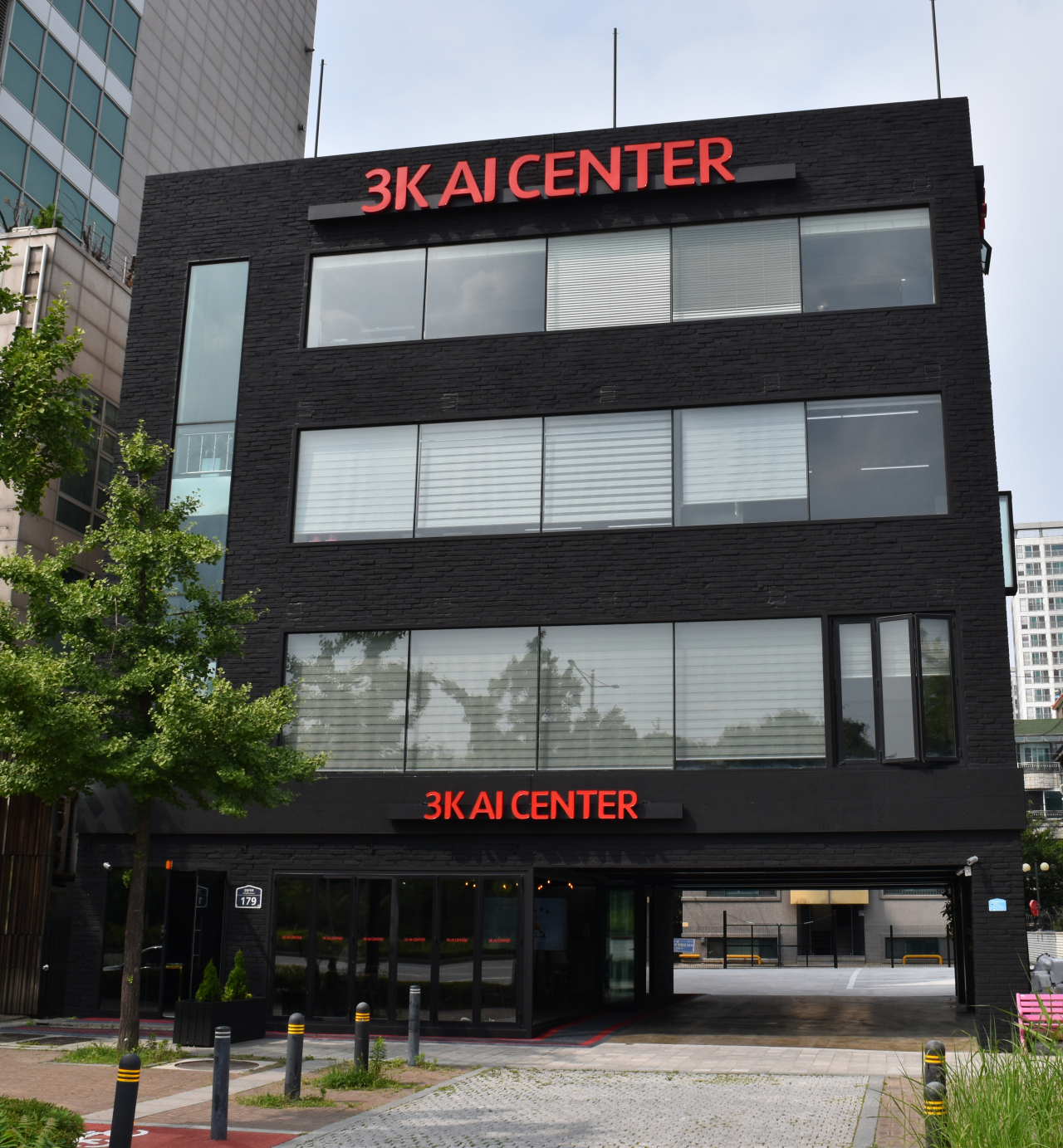 A picture of 3K Group’s “3K AI Center,” a four story building located in Jamsil, Seoul (3k Group)