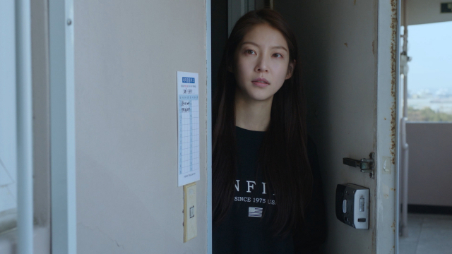 “Aloners,” directed by Hong Seung-eun (Jeonju IFF)