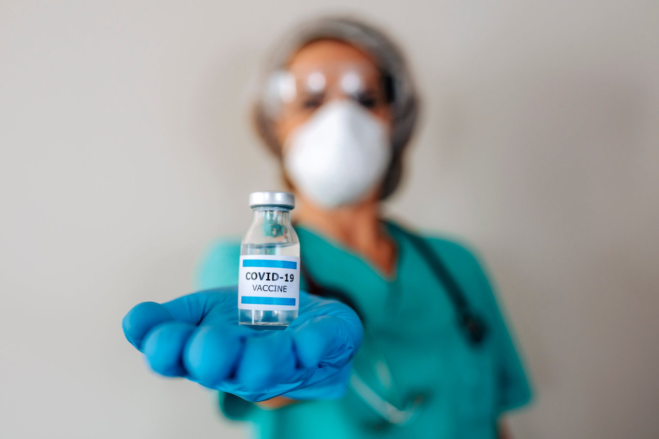 COVID-19 vaccine (123rf)