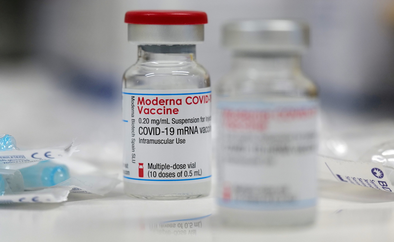 Moderna COVID-19 vaccine vials (Yonhap)