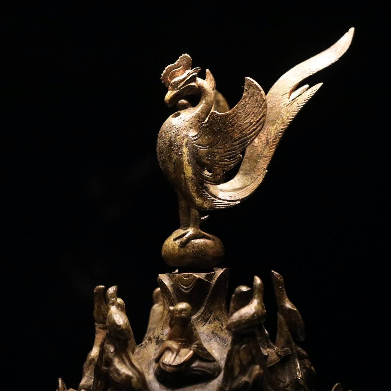 A Phoenix sits on top of the Gilt-bronze Incense Burner of Baekje, Korea’s National Treasure No. 287. The incense burner clearly features animals from distant places, not indigenous to Korea, testifying to the far reaches of the Baekje Empire’s maritime presence and the empire’s 22 “damro” vassal states.Photo © 2020 Hyungwon Kang