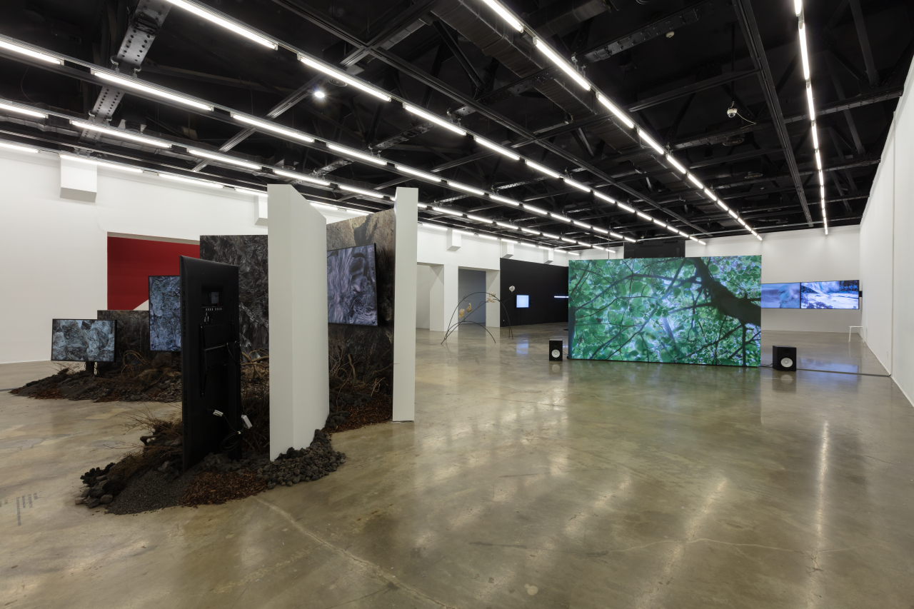 An installation view of the exhibition “Nothing Makes Itself” at the Arko Art Center in Seoul (Arko Art Center)