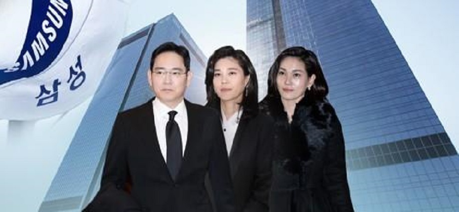 This undated file image shows Samsung Group heir Lee Jae-yong (L), together with his two sisters Lee Boo-jin (C) and Lee Seo-hyun. (Yonhap)