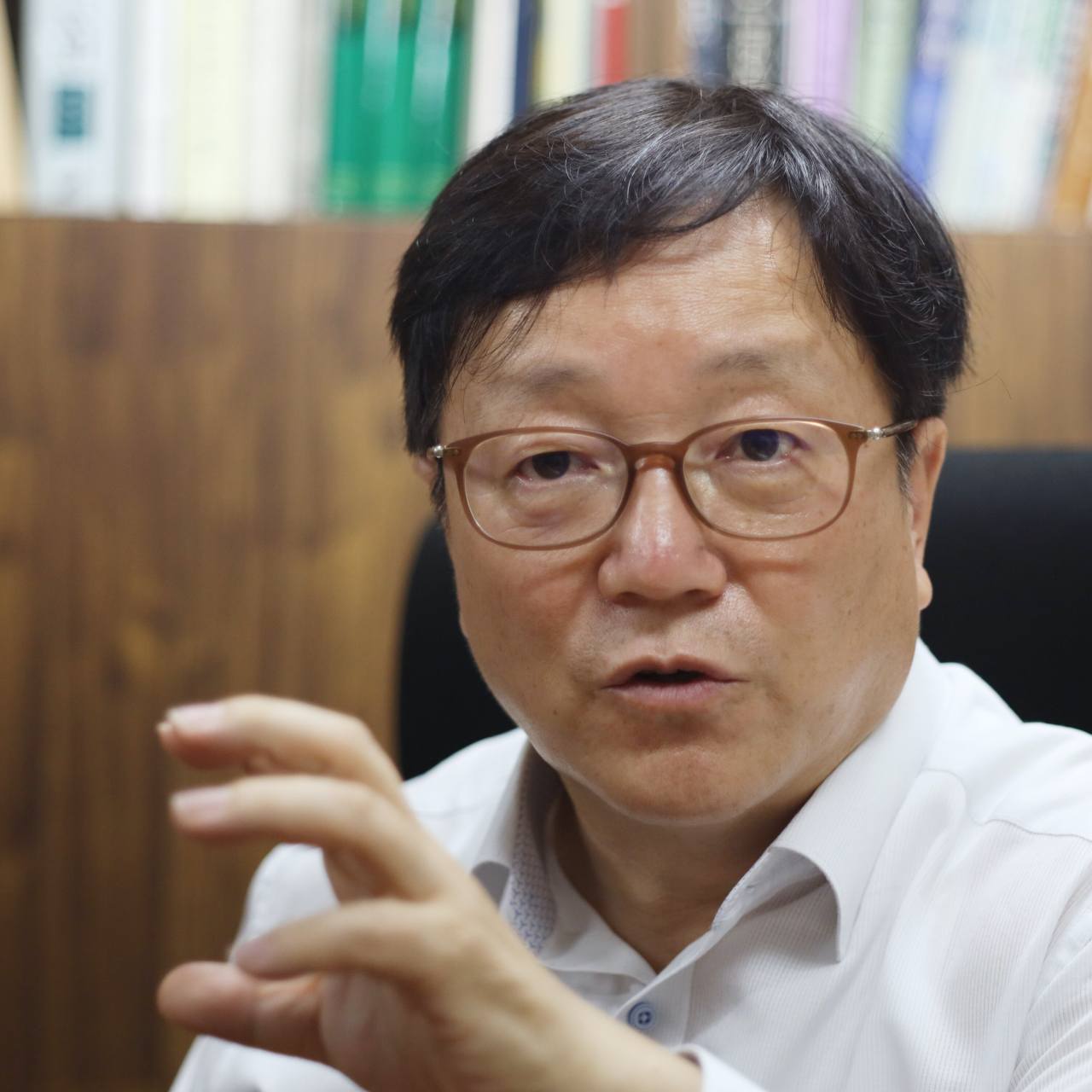 Professor Lee Chan-kyu, who researches the Korean language at Chung-Ang University. Photo © 2020 Hyungwon Kang
