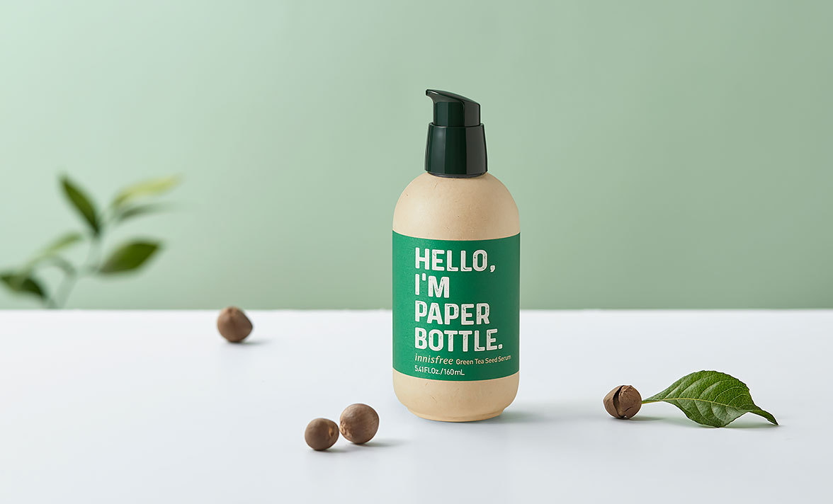 Innisfree’s plastic bottle covered with a “Hello, I’m Paper Bottle“ label. (Innisfree)