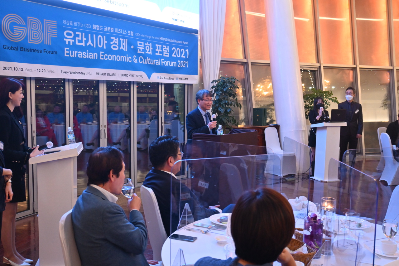 Vietnamese Ambassador Nguyen Vu Tung delivers the opening remarks at the third Eurasian Economic and Cultural Forum, at Sebitseom, Seoul, Wednesday. (Sanjay Kumar/The Korea Herald)