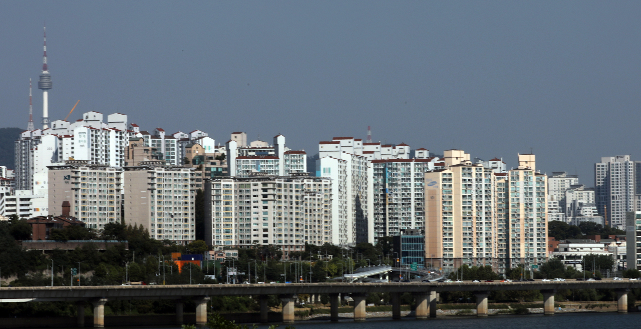 Seoul apartments (Yonhap)