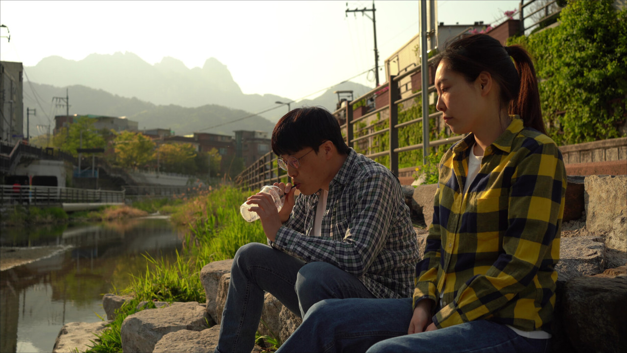 Independent feature “Hot in Day, Cold at Night,” directed by Park Song-yeol (SIFF)
