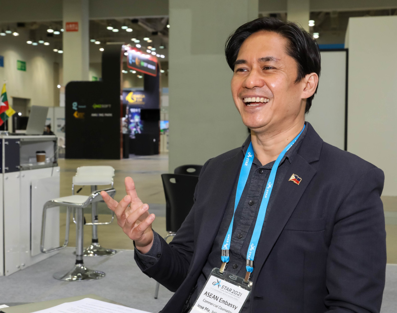 Jose Ma. Jojie S. Dinsay, commercial counselor at the Philippine Trade and Investment Center (ASEAN-Korea Center) speaks with The Korea Herald at the Bexco exhibition center in Busan.(ASEAN-Korea Center)