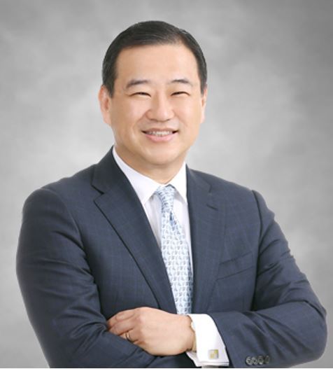 The newly appointed head of Lotte Group's retail department, Vice Chairman Kim Sang-hyun