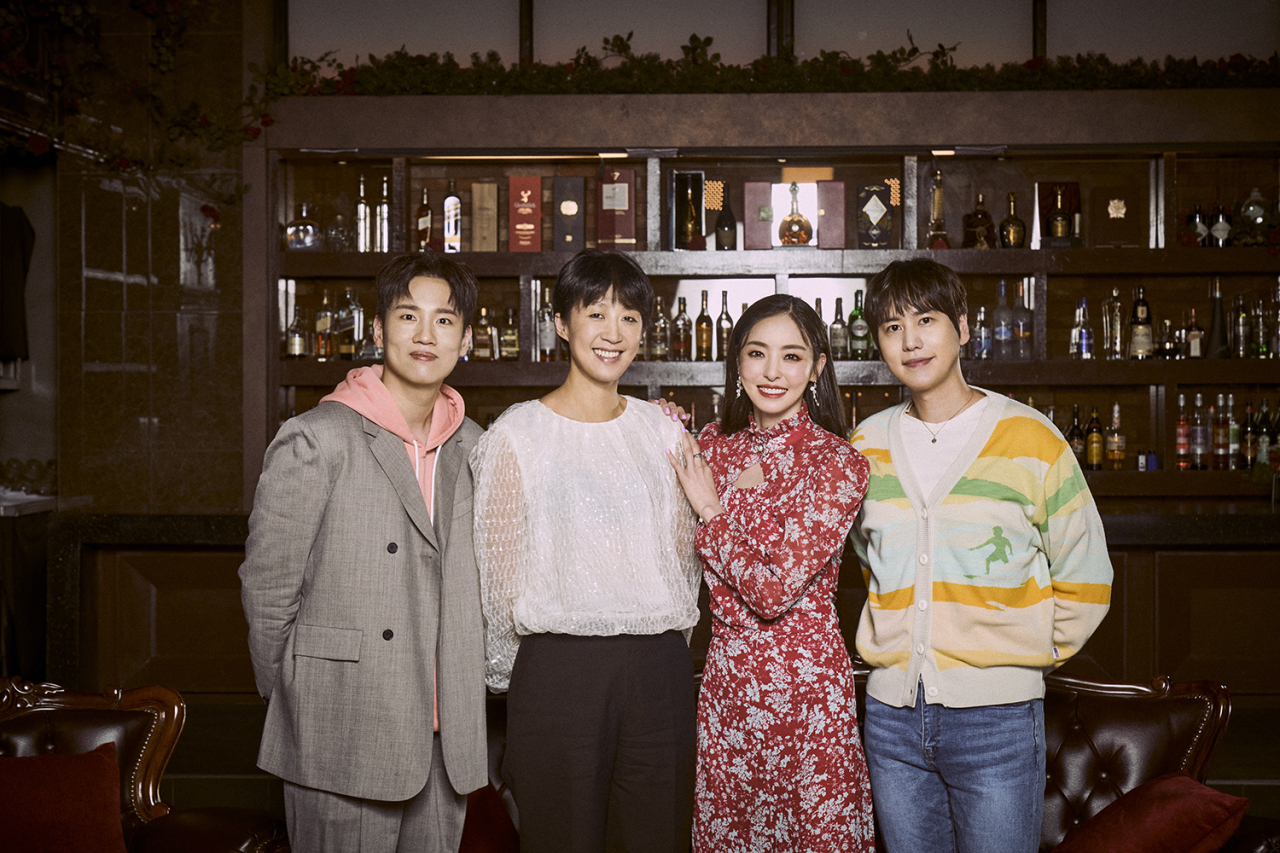 From left: Rapper Hanhae, model Hong Jin-kyung, actor Lee Da-hee and singer Kyuhyun star on the panel of “Singles’ Inferno.” (Netflix)