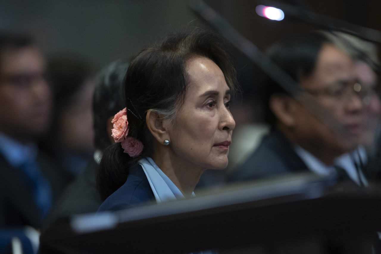 Myanmar's leader Aung San Suu Kyi waits to address judges of the International Court of Justice on the second day of three days of hearings in The Hague, Netherlands on Dec. 11, 2019. (AP-Yonhap)