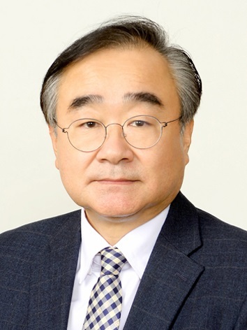 Lee Dong-won is the executive director of the international labor affairs office at the Korea Labor and Employment Service.