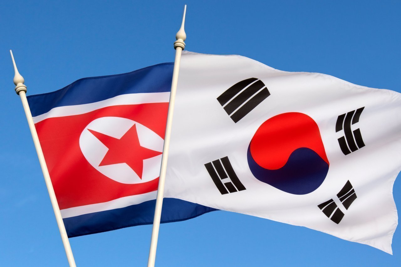 The flags of South and North Korea (123rf)