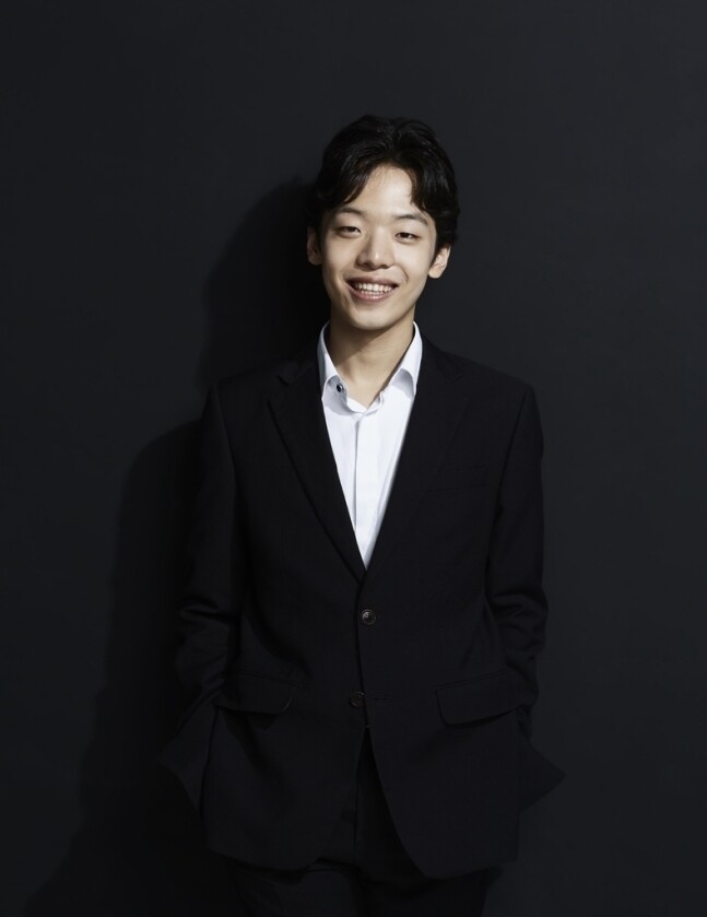 Pianist Lee Hyuk (Kumho Cultural Art Foundation)