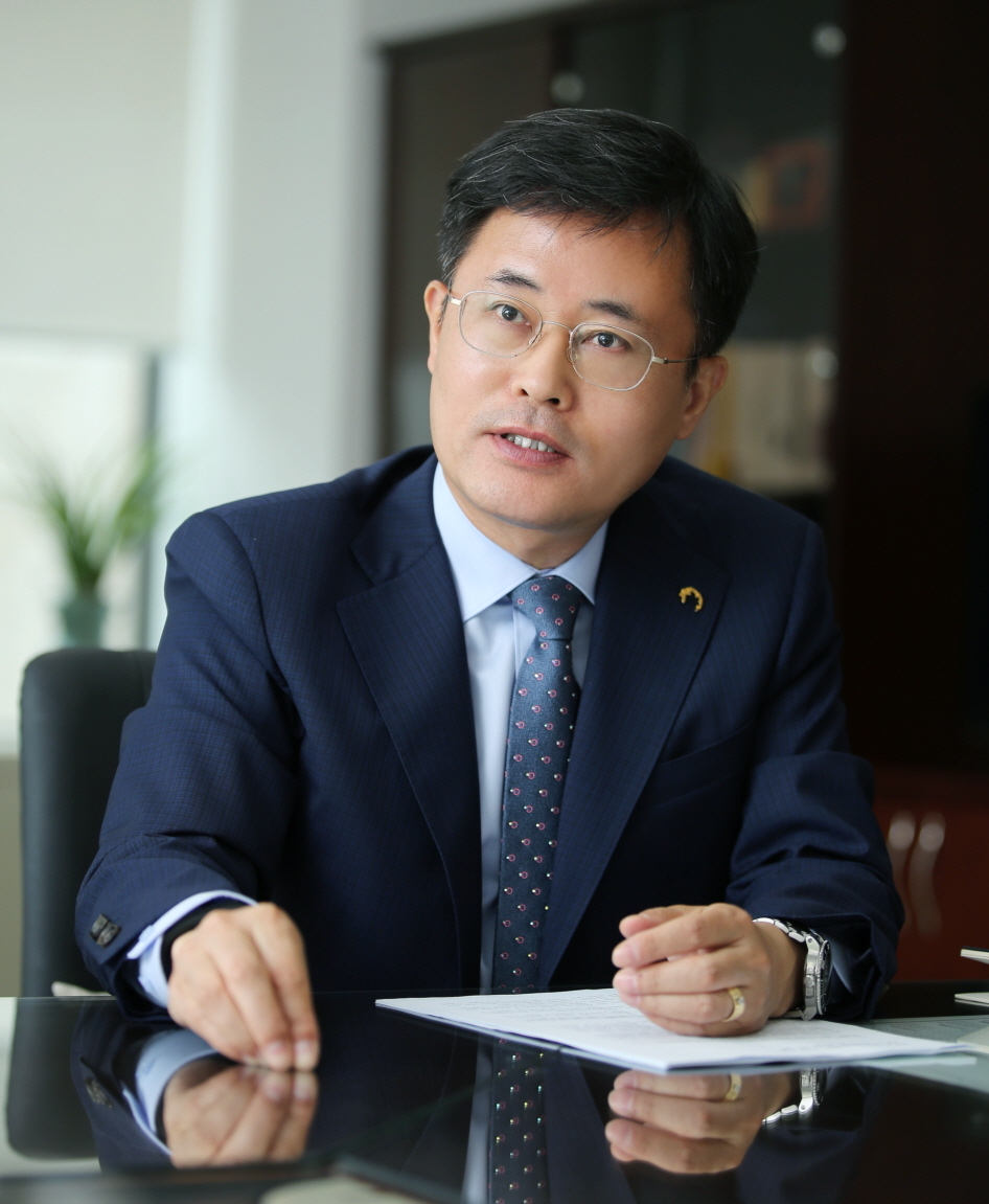 Chung Hyoung-woo, Secretary-General and CEO of the Korea Labor and Employment Service (KLES)