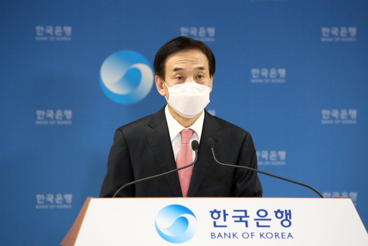 BOK Gov. Lee Ju-yeol speaks at a press briefing held at the central bank headquarters in Seoul on Thursday. (Bank of Korea)