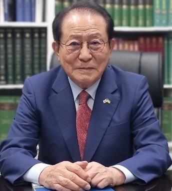 Kim Young-gu , chairman of the Korea-Uzbekistan Business Association (Uzbekistan Embassy in Seoul)