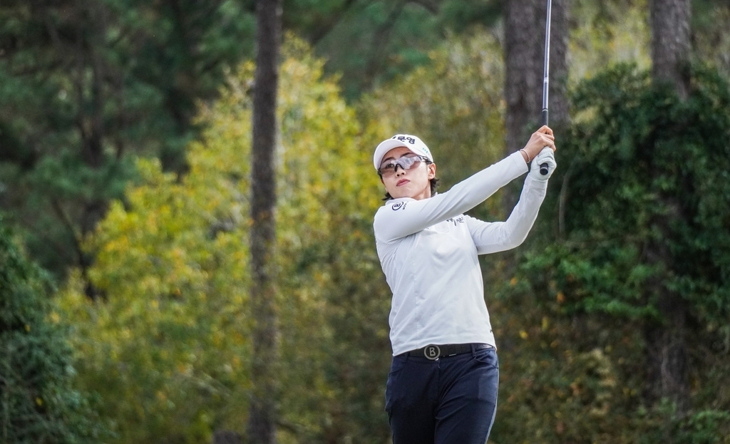 An Narin of South Korea watches her shot during the seventh round of the LPGA Q-Series at Highland Oaks Golf Club in Dothan, Alabama, on Dec. 11, in this photo provided by LPGA. (LPGA)