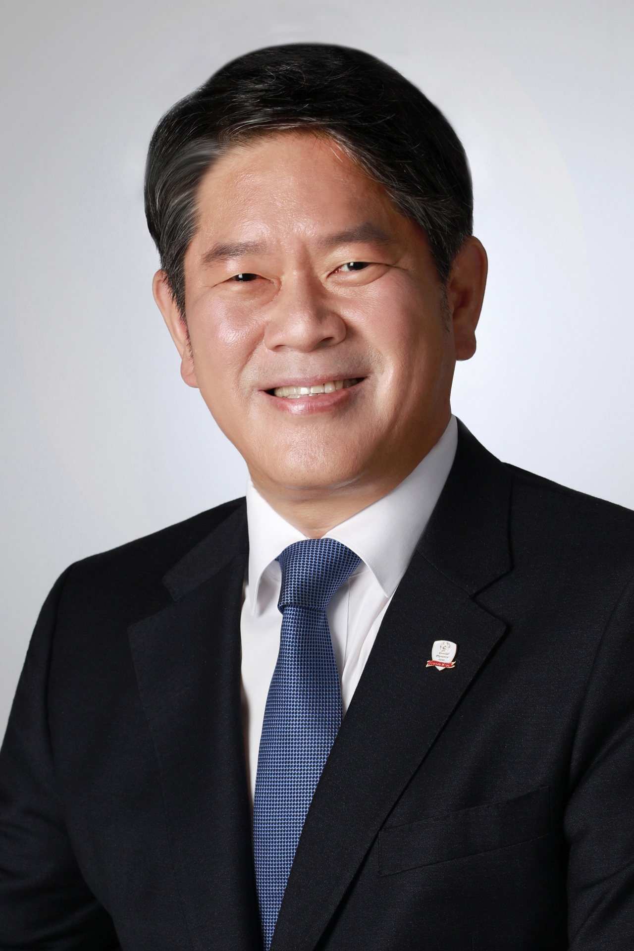 100 Classics CEO Lee Yong-hoon