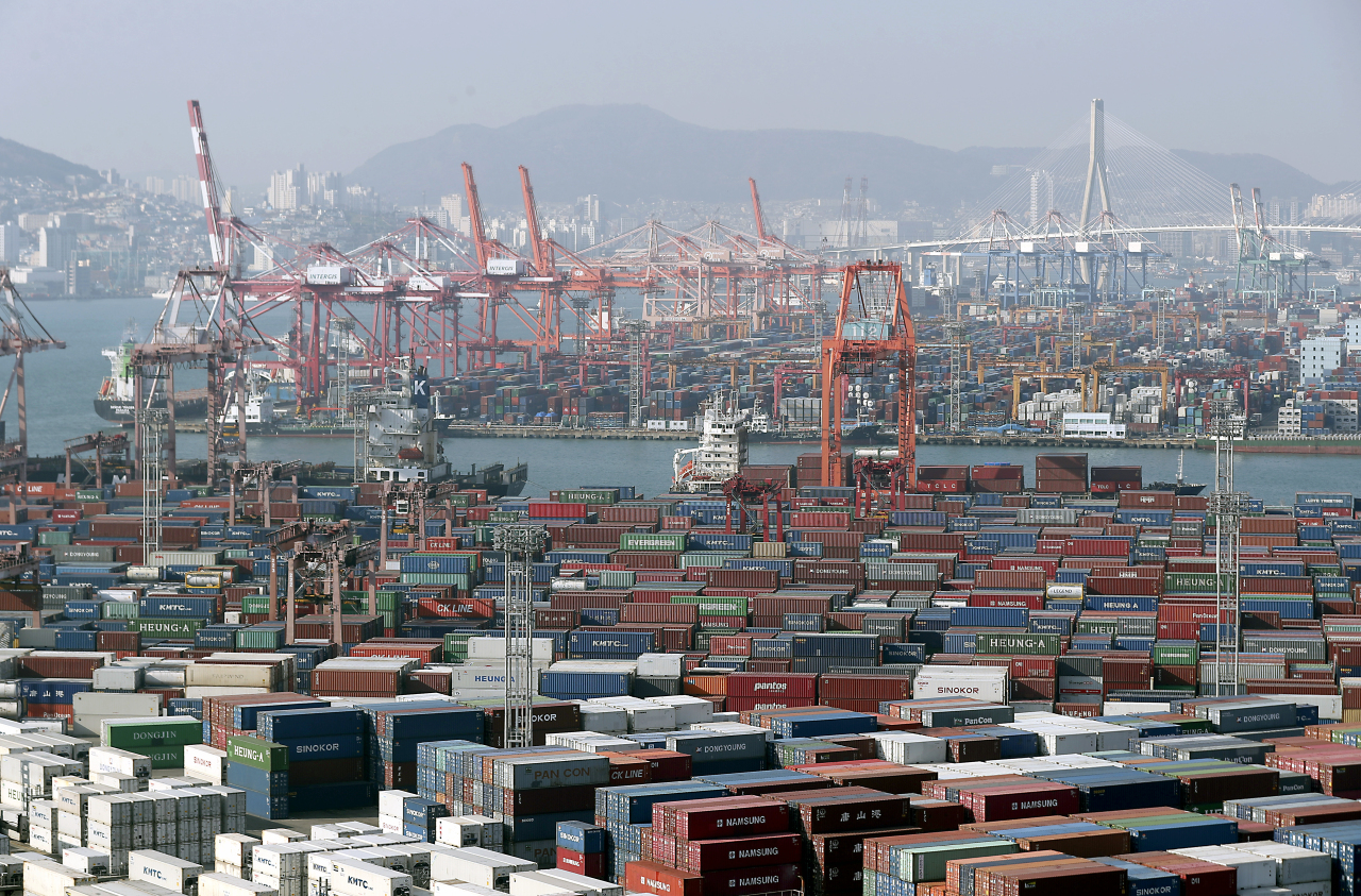 This photo taken Dec. 21, shows aerial view of a port in Korea`s southern city of Busan. (Yonhap)
