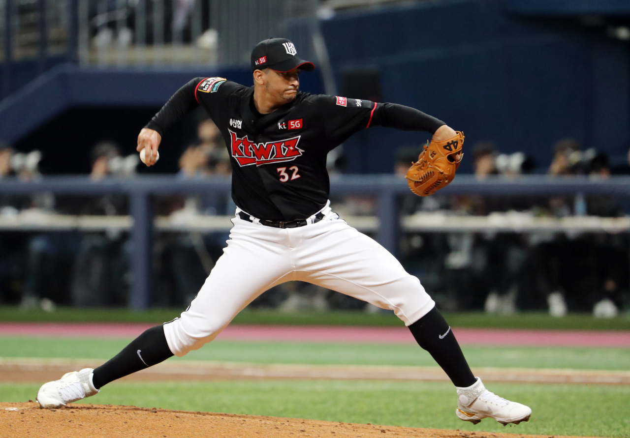 Korean Series champs KT Wiz retain starters Despaigne, Cuevas