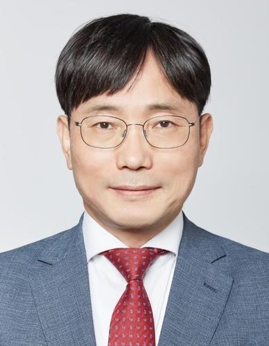 This photo provided by Cheong Wa Dae shows new senior presidential secretary for civil affairs Kim Young-sik. (Cheong Wa Dae)