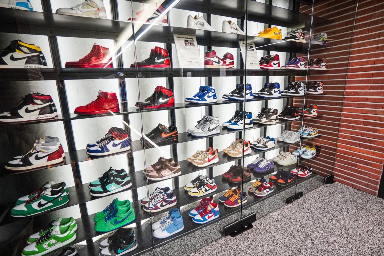 Sneakers displayed for “Neck Breakers” exhibition at Hoard Gallery in Samcheong-dong, Seoul. (Hoard Gallery)