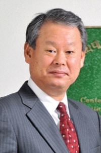 Dean Hong Wan-suk from Hankuk University of Foreign Studies