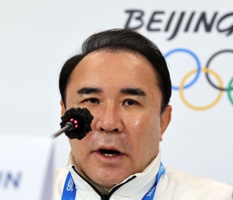 Yoon Hong-geun, the head of South Korea`s Winter Olympic delegation, holds an emergency news conference at the Main Media Center in Beijing on Feb. 8, 2022, declaring South Korea will be taking its appeal of 