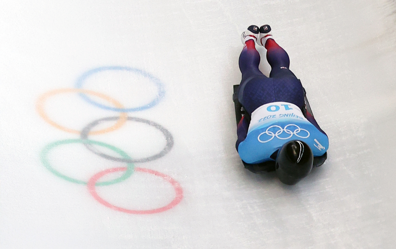 Yun Sung-bin of South Korea competes in the men's skeleton event at the Beijing Winter Olympics at Yanqing National Sliding Centre in Yanqing District, northwest of Beijing, on Thursday. (Yonhap)