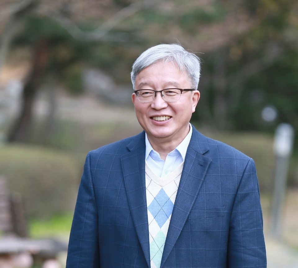 Kang Nam-hoon, an economics professor with Hanshin University, serves as one of the main economic advisers for Lee Jae-myung, presidential nominee of the ruling Democratic Party of Korea. (Courtesy of the interviewee)