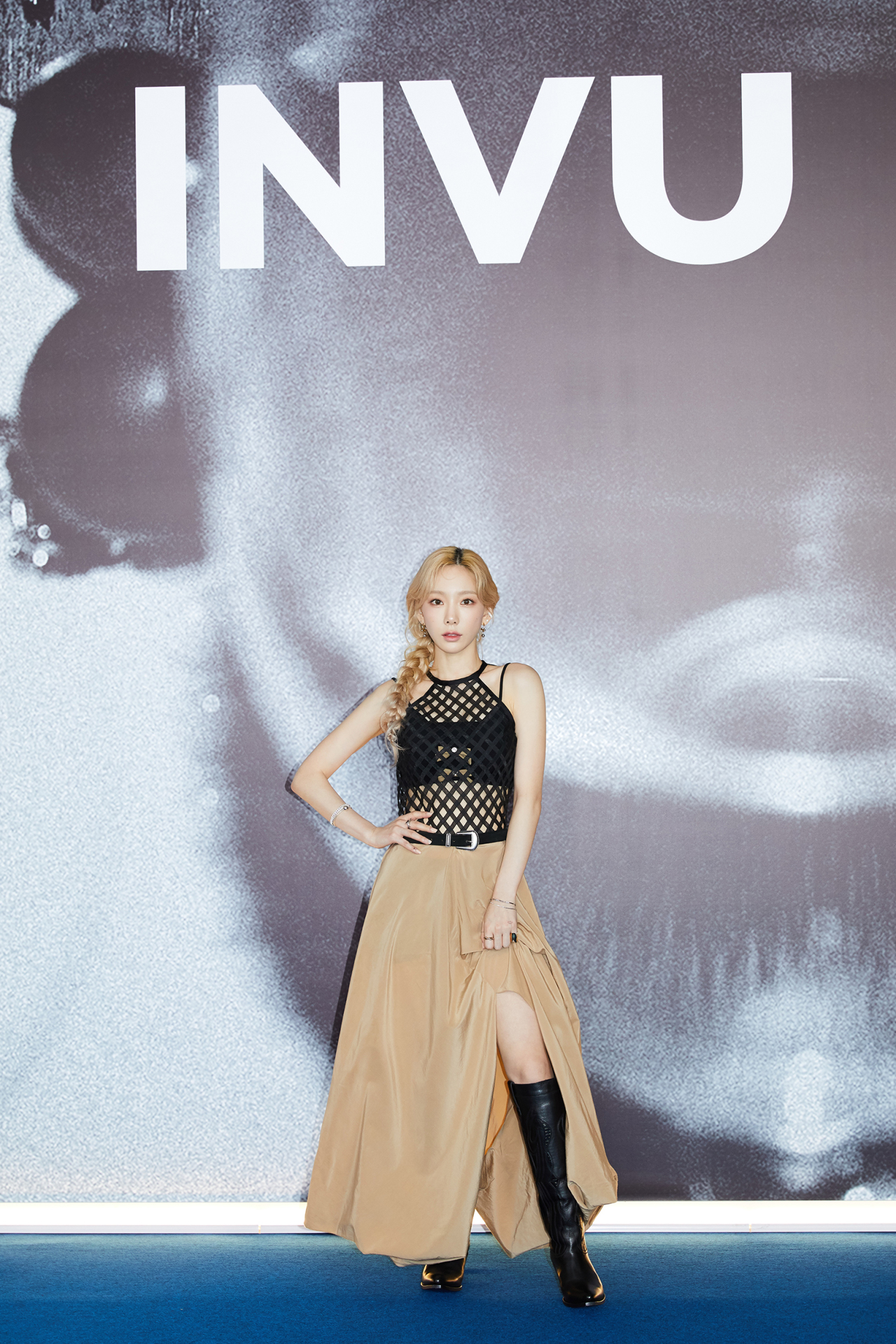 Taeyeon poses for picture during her third LP 
