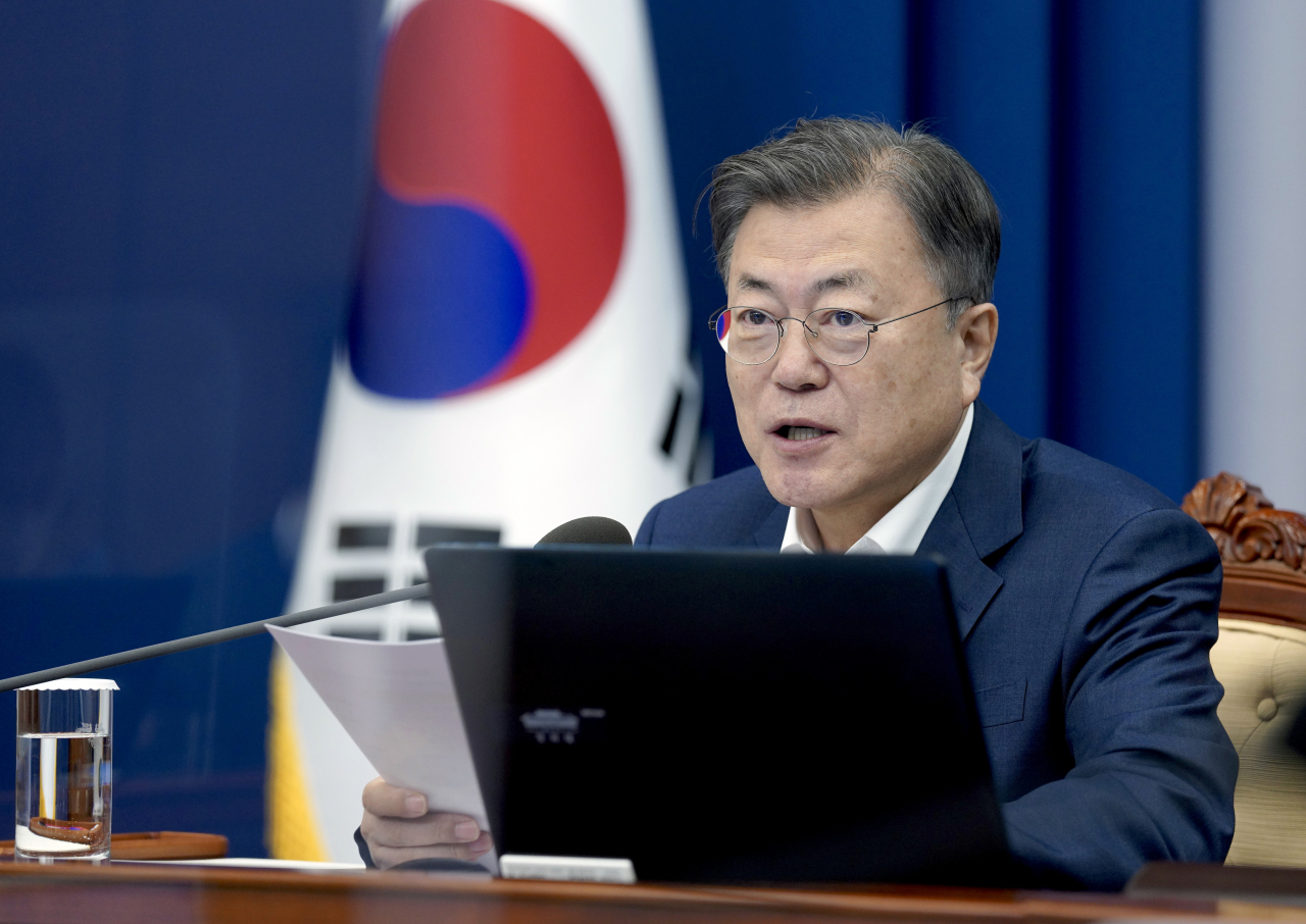 President Moon Jae-in presides over a meeting of his senior secretaries at the presidential office in Seoul on Monday. (Yonhap)