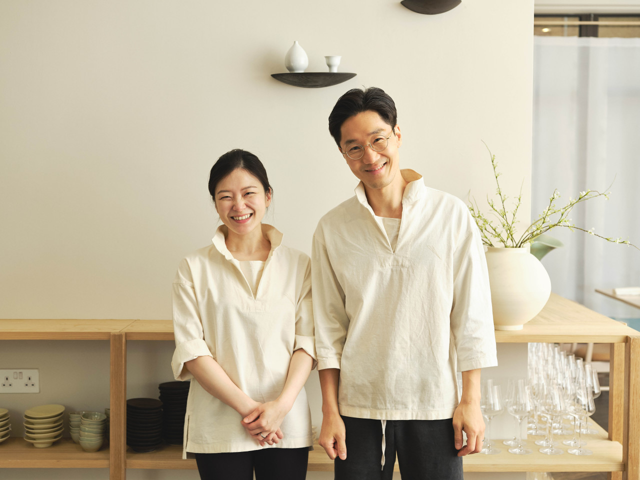Chef Park Woong-chul (right) and pastry chef Ki Bo-mee, owners of the restaurant Sollip, based in London (Sollip)