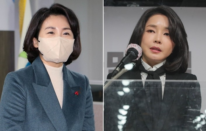 This compilation image shows Kim Hye-kyung (L), the wife of Democratic Party presidential candidate Lee Jae-myung, and Kim Keon-hee, the wife of People Power Party presidential candidate Yoon Suk-yeol. (Yonhap)