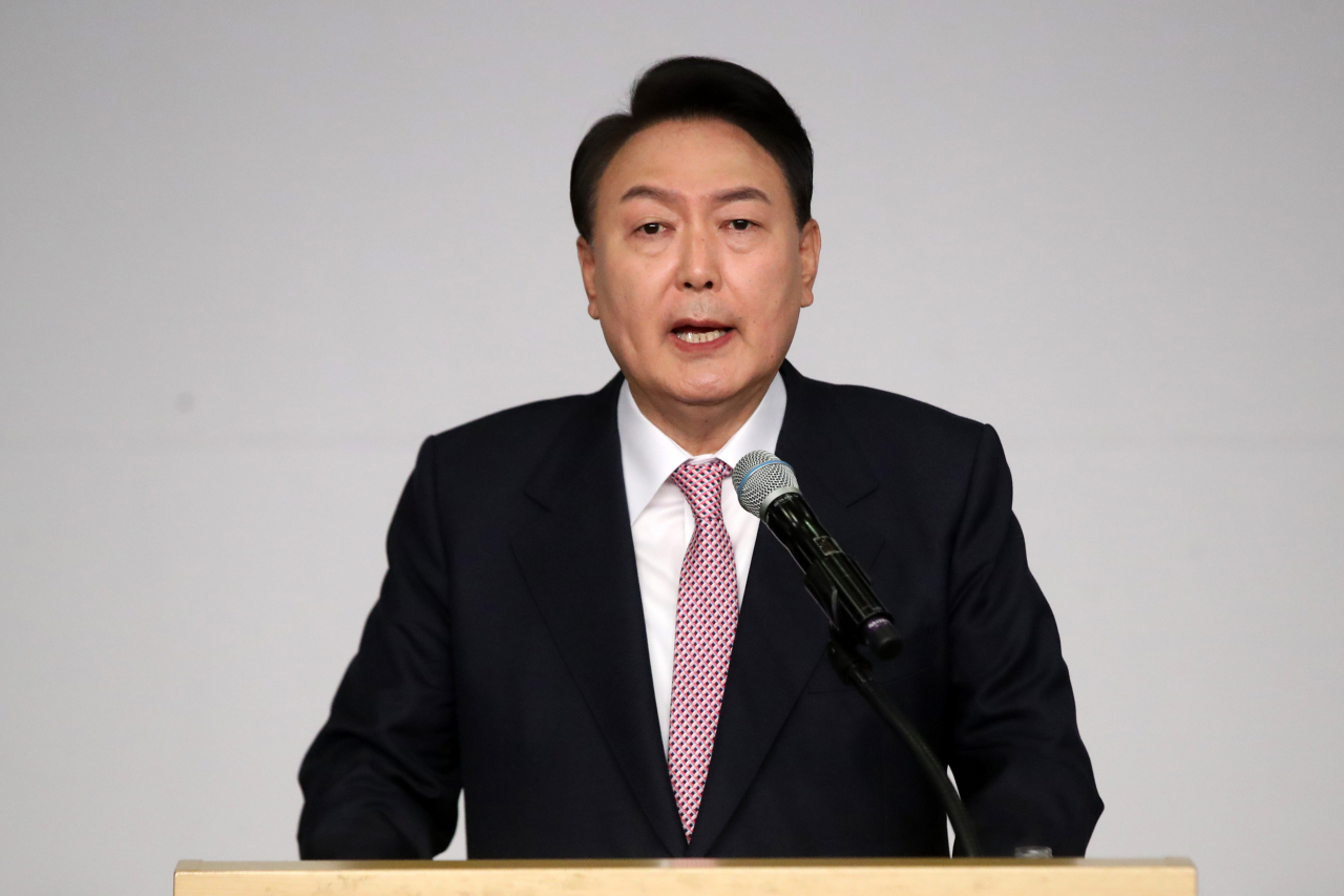 President-elect Yoon Suk-yeol speaks during a press conference held at the National Assembly in Yeouido, Seoul, Thursday. (Yonhap)