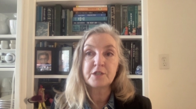 Rebecca Solnit during a Zoom interview on Friday (Changbi Publishers)