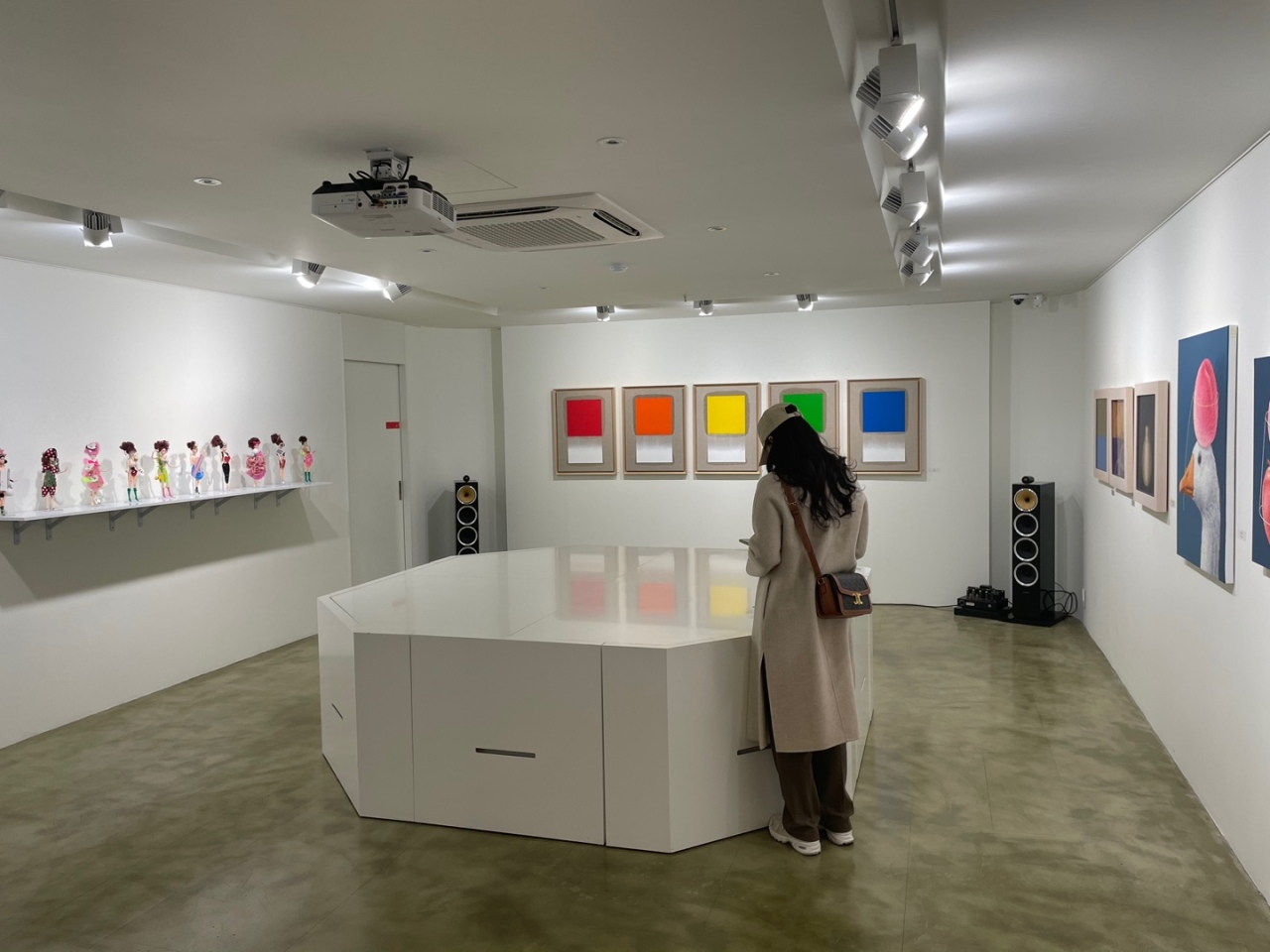 A special exhibition for Ukrainian refugees, “Art in Faith,” is taking place at Hori Artspace and AIF Lounge in Cheongdam-dong, Seoul. (Park Ga-young/The Korea Herald)