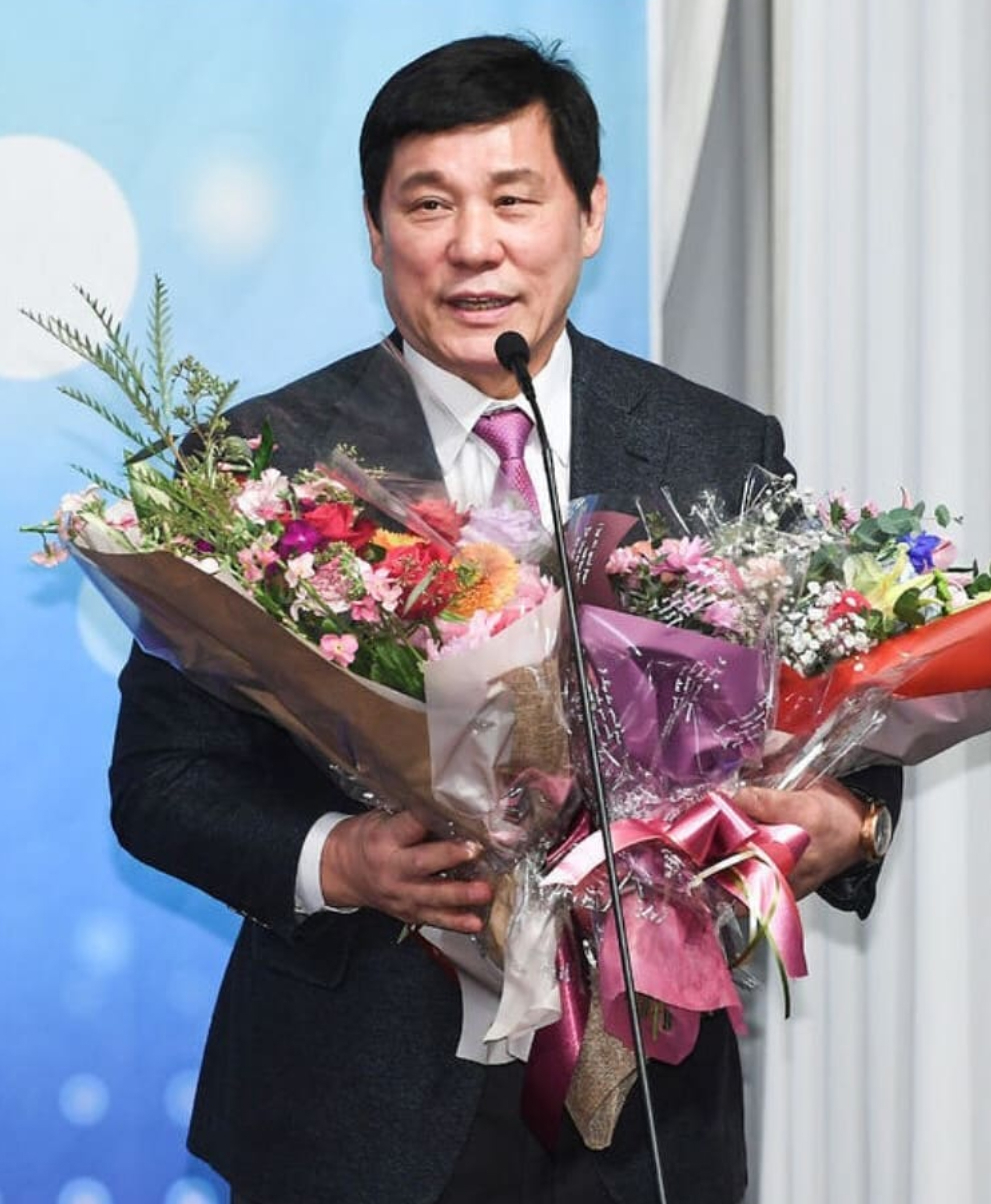 This undated file photo shows former baseball color commentator Heo Koo-youn, newly elected as commissioner of the Korea Baseball Organization on Thursday, in this photo provided by Heo. (Yonhap)