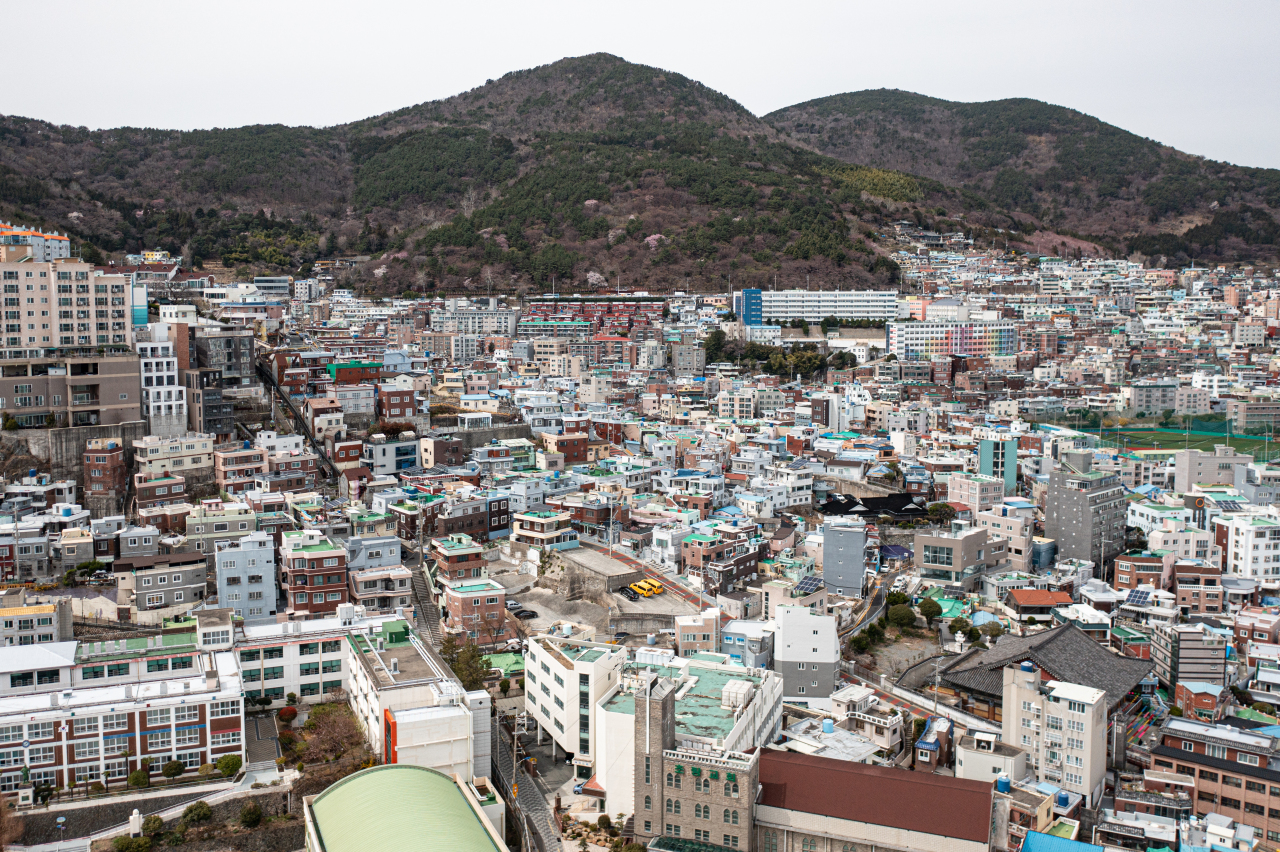 Choryang-dong, a neighborhood near Busan Harbor (Busan Biennale Organizing Comittee)