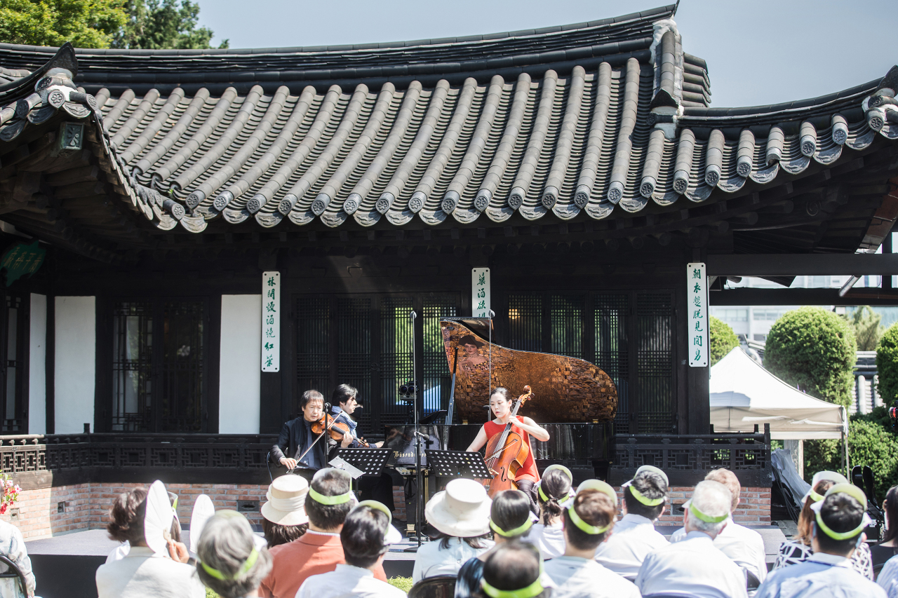 Musicians perform at the Yun Po-sun House during the Seoul Spring Festival of Chamber Music in 2021. (SSF)