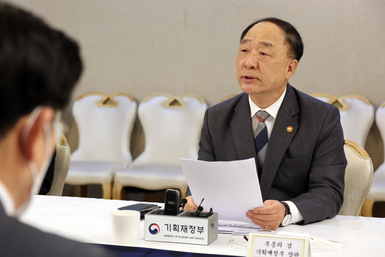 Deputy Prime Minister and Finance Minister Hong Nam-ki presides over a ministerial meeting for real estate policies in Seoul, Wednesday. (Yonhap)