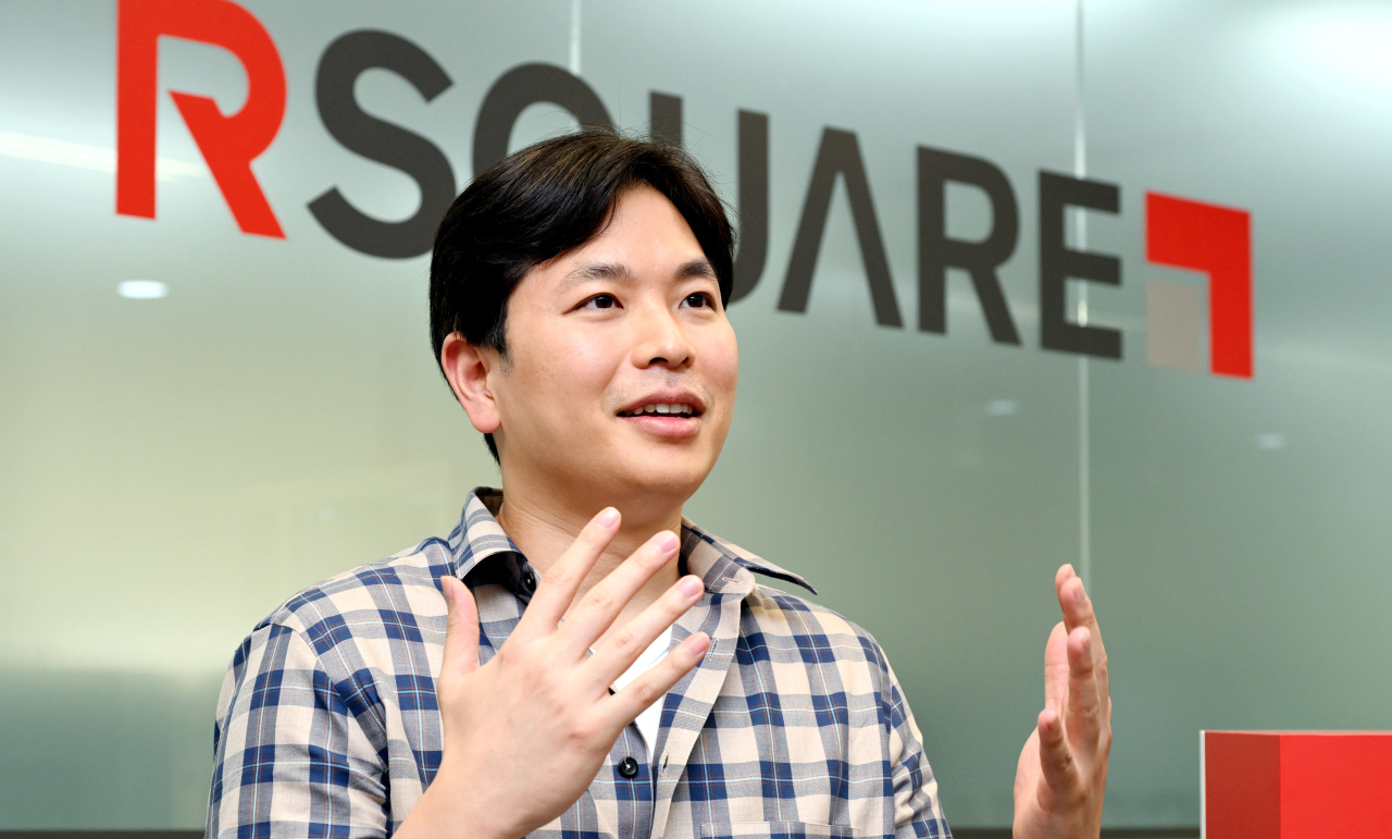 Rsquare CEO Lee Johnwoo during an interview with The Korea Herald in Seoul on April 11. (Park Hyun-koo/The Korea Herald)