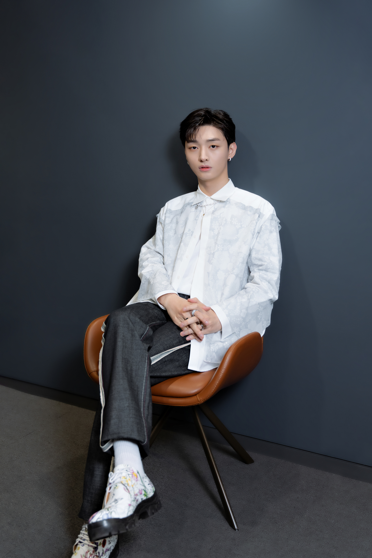 Yoon Ji-sung poses during a group interview Friday. (DG Entertainment)