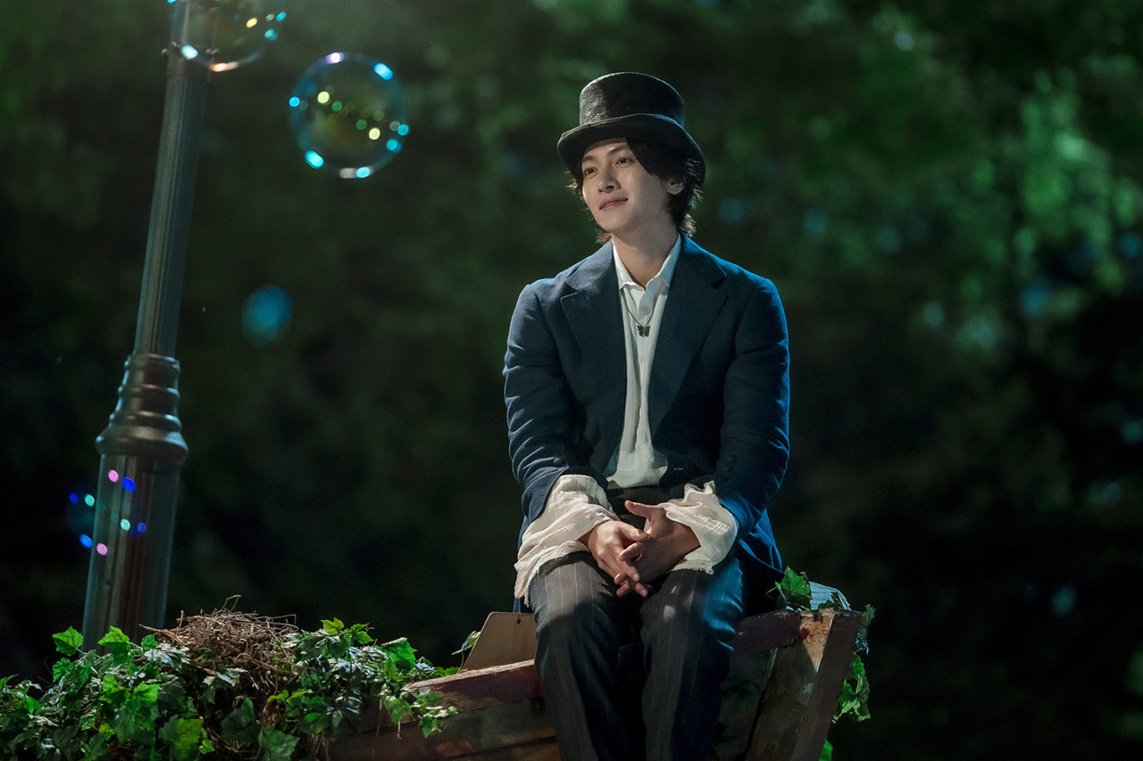 Ji Chang-wook stars as a mysterious magician Ri-eul in “The Sound of Magic” (Netflix)